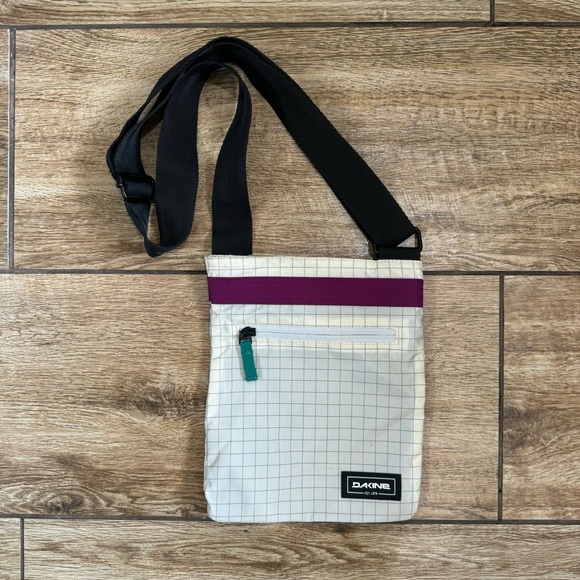 Dakine Handbags - DaKine Jive Crossbody Shoulder Purse Bag Pattern Adjustable Strap Checker